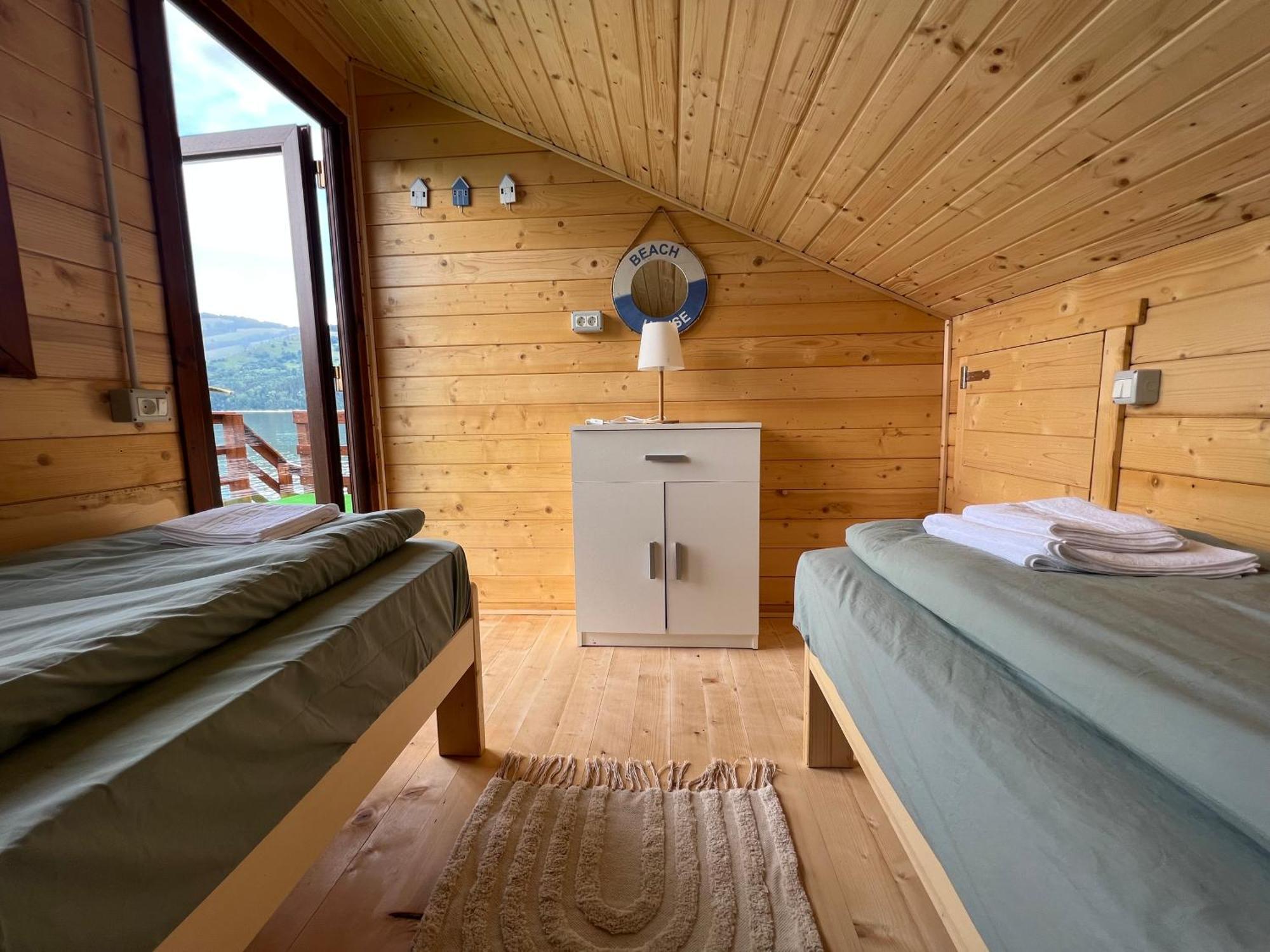 Holiday Bicaz Bungalows On The Lake Exterior photo