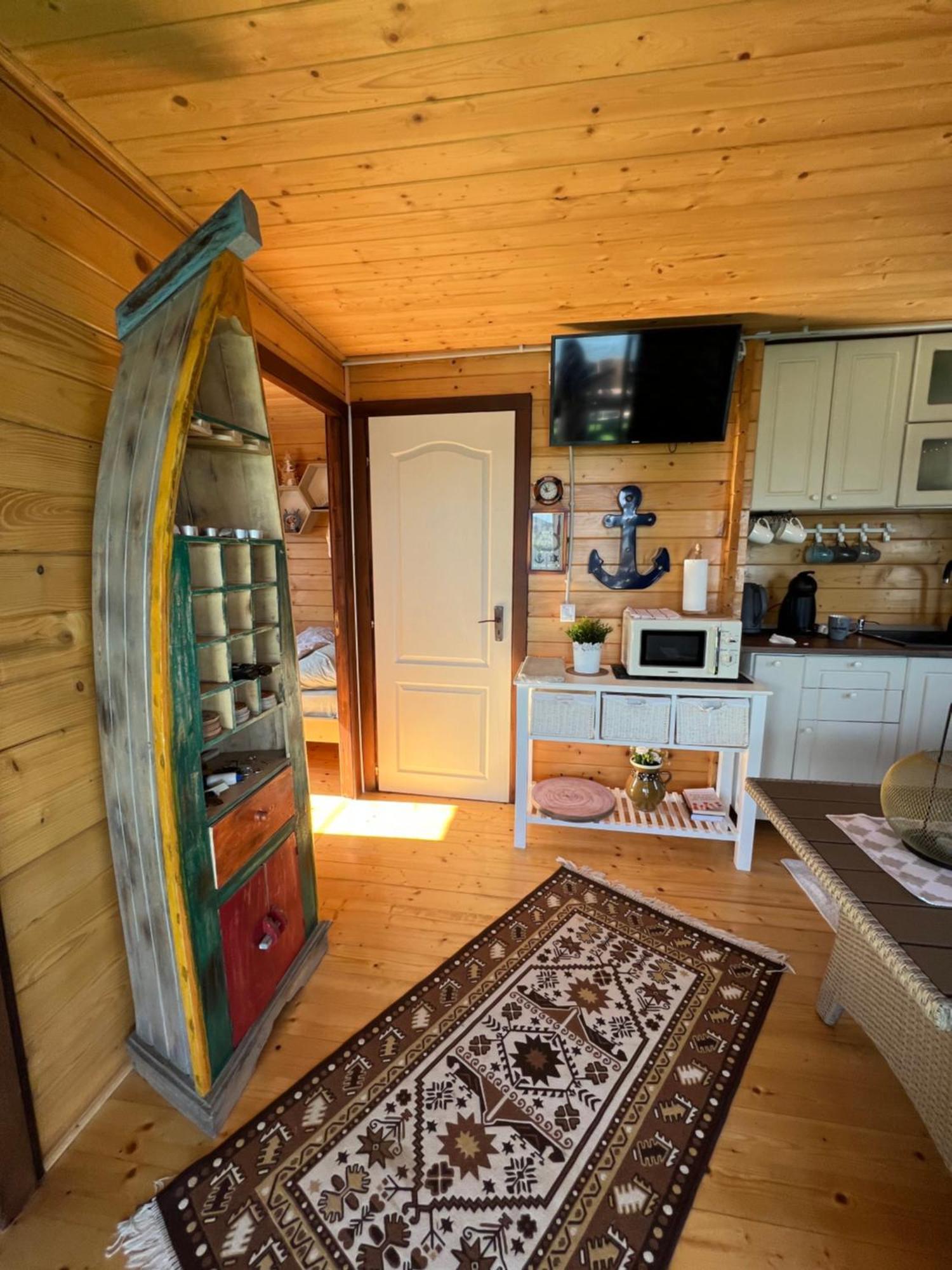 Holiday Bicaz Bungalows On The Lake Exterior photo
